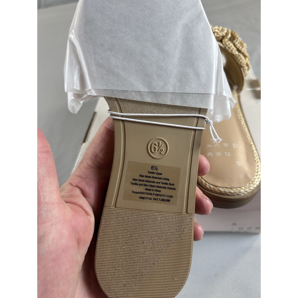 A New Day Womens Slide Sandals Size 6.5 Beige Raffia Floral Rosette Slip On NEW - Picture 7 of 9